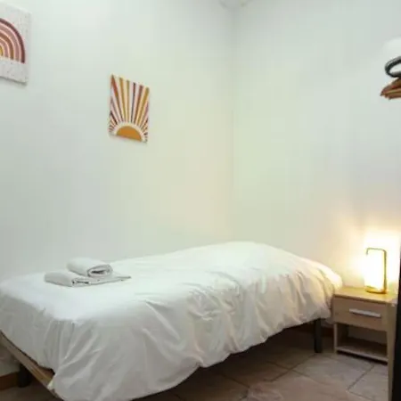Jolie Maison De * Λα Ροσέλ